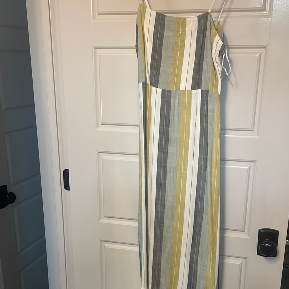 RVCA White and Gray Sleeveless Sundress